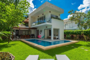 Luxury Private 3BED Villa, Garden, Pool,Security